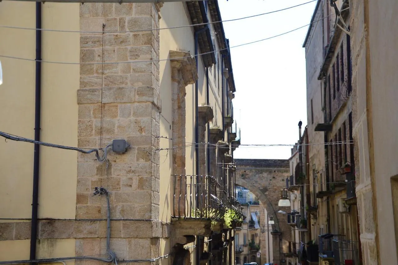 Charming Apartment In Caltagirone 70M² Balcony With City View